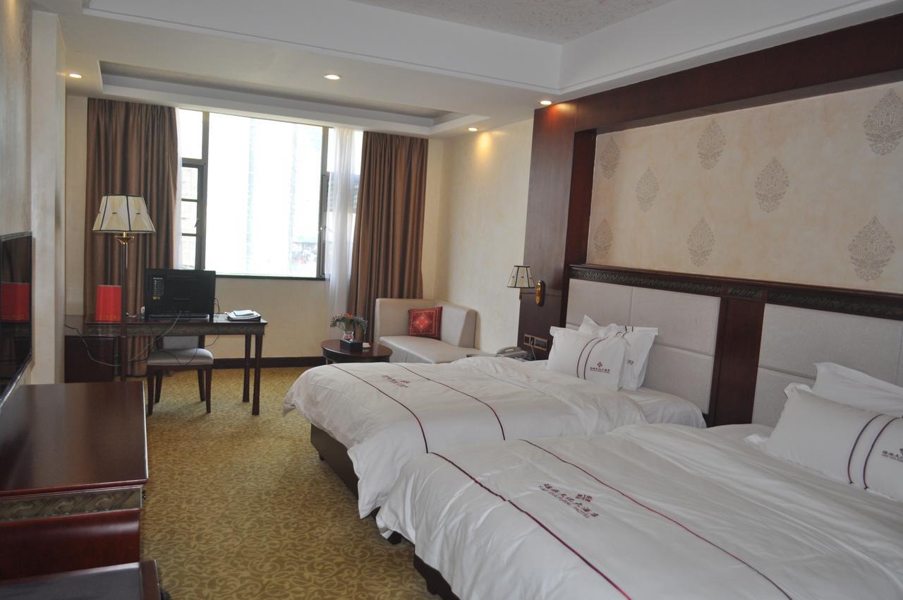 Guangdong Yao Cultural Hotel Liannan Exterior foto